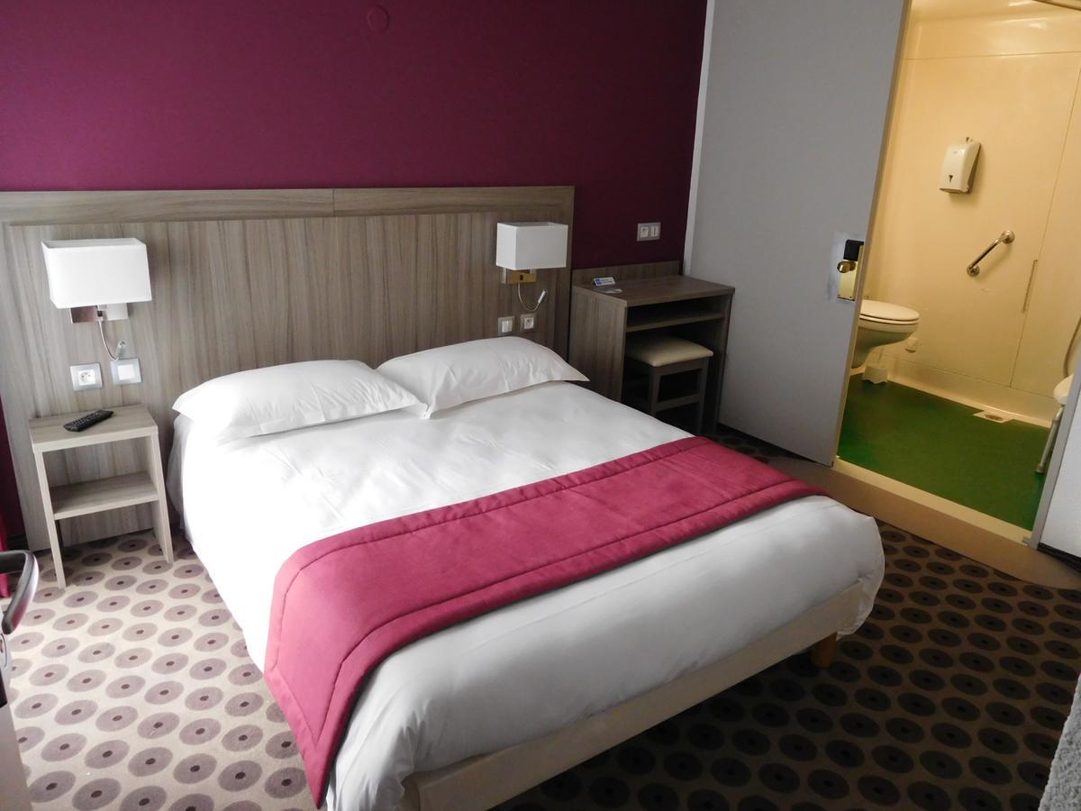 Hotel De La Seine La Frenaye Екстериор снимка